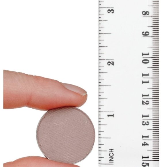 Lovely Peachy Pressed Eye Shadow Singles in Venus - shimmery rusted copper - Picture 7 of 11